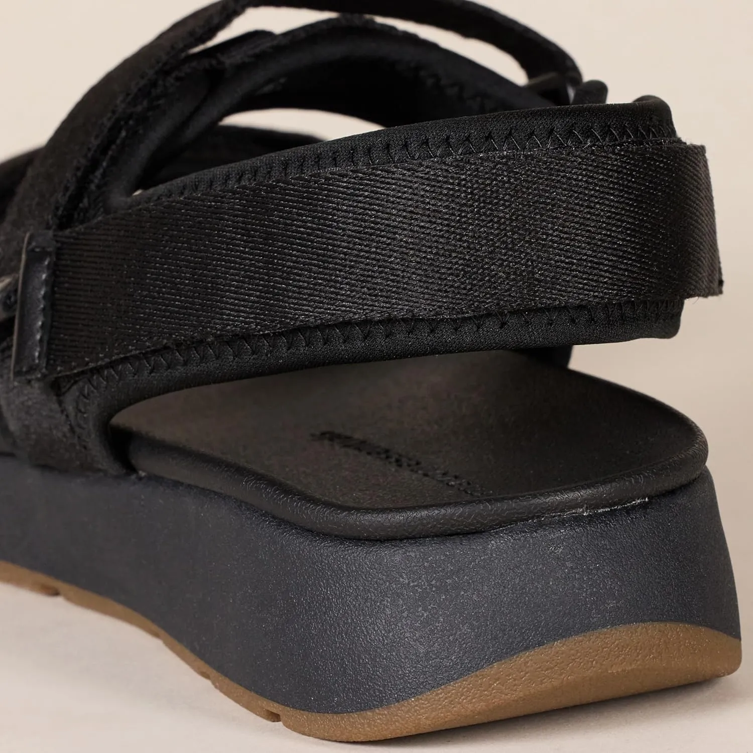 Amazon Essentials Men's Adjustable Triple Strap Sandal