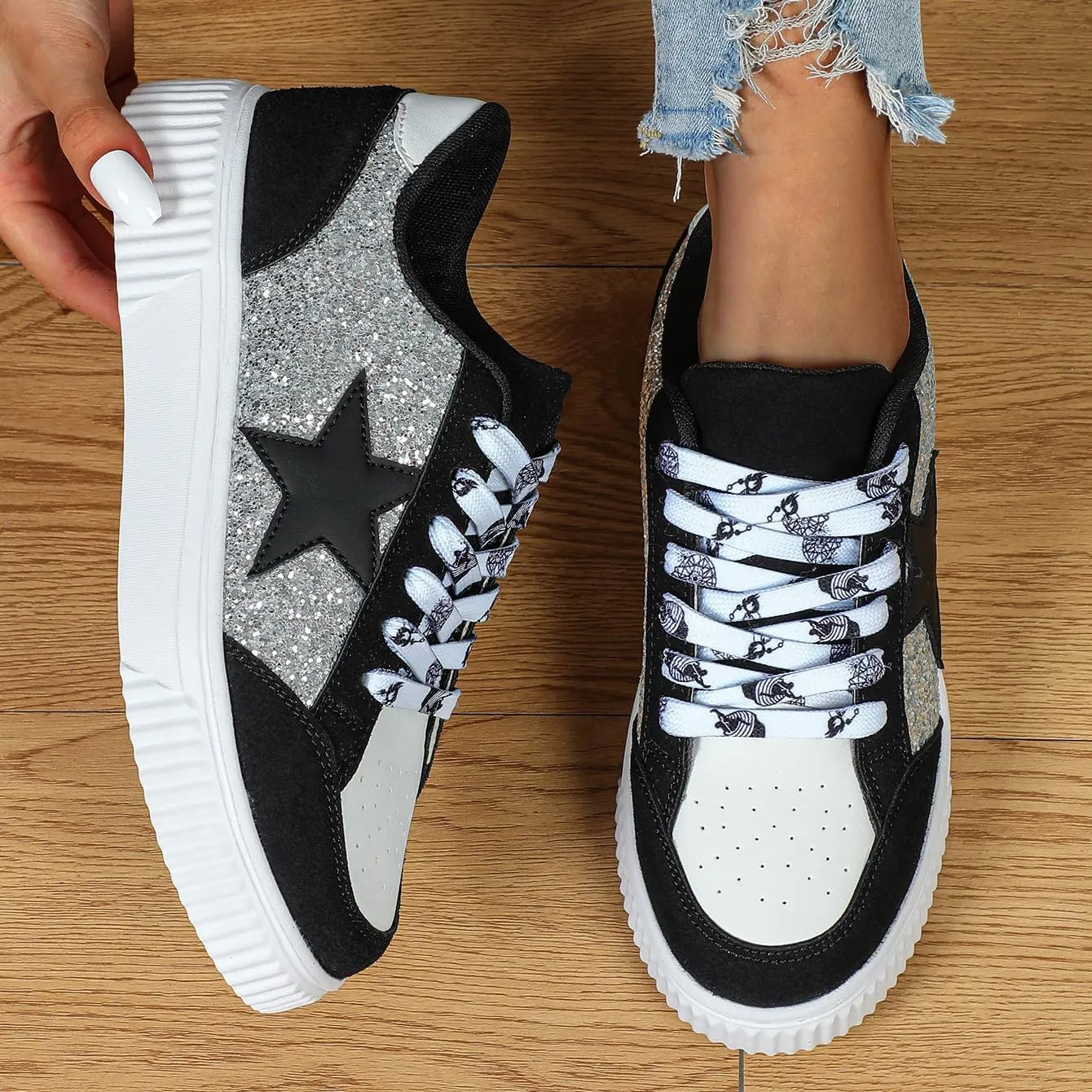 Canvas Glitter Y2K Retro Star Sneakers Comfortable Rubber Sole Shoes for Women Holiday Travel Daily Wear Matching Couple Outfit Aesthetic Star Skate Style