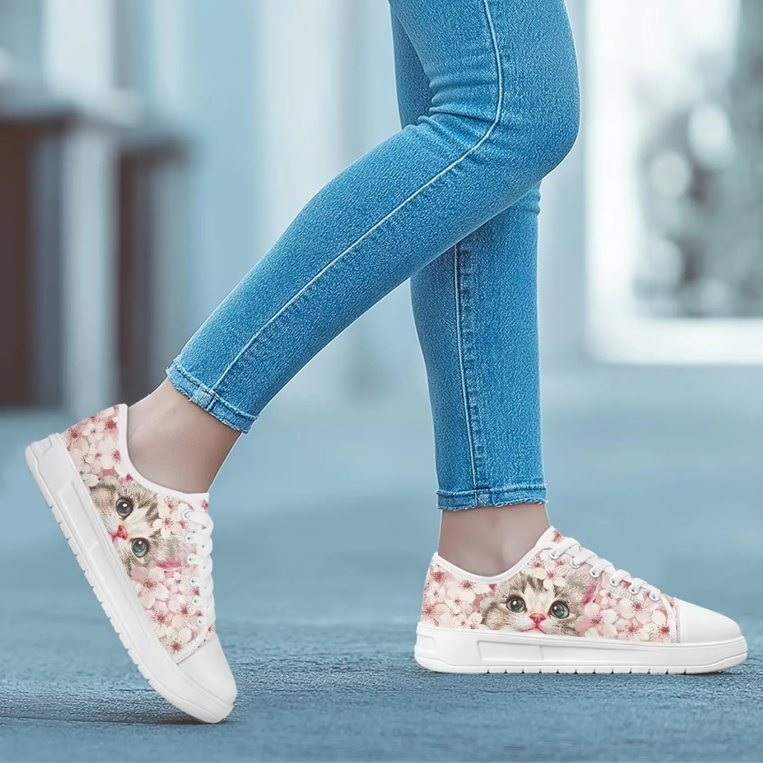 Classic Fashion Sneakers Canvas Shoes for Women Lace Up Low Top Canvas Casual Sneakers Lightweight Breathable Wide Toe Shoes