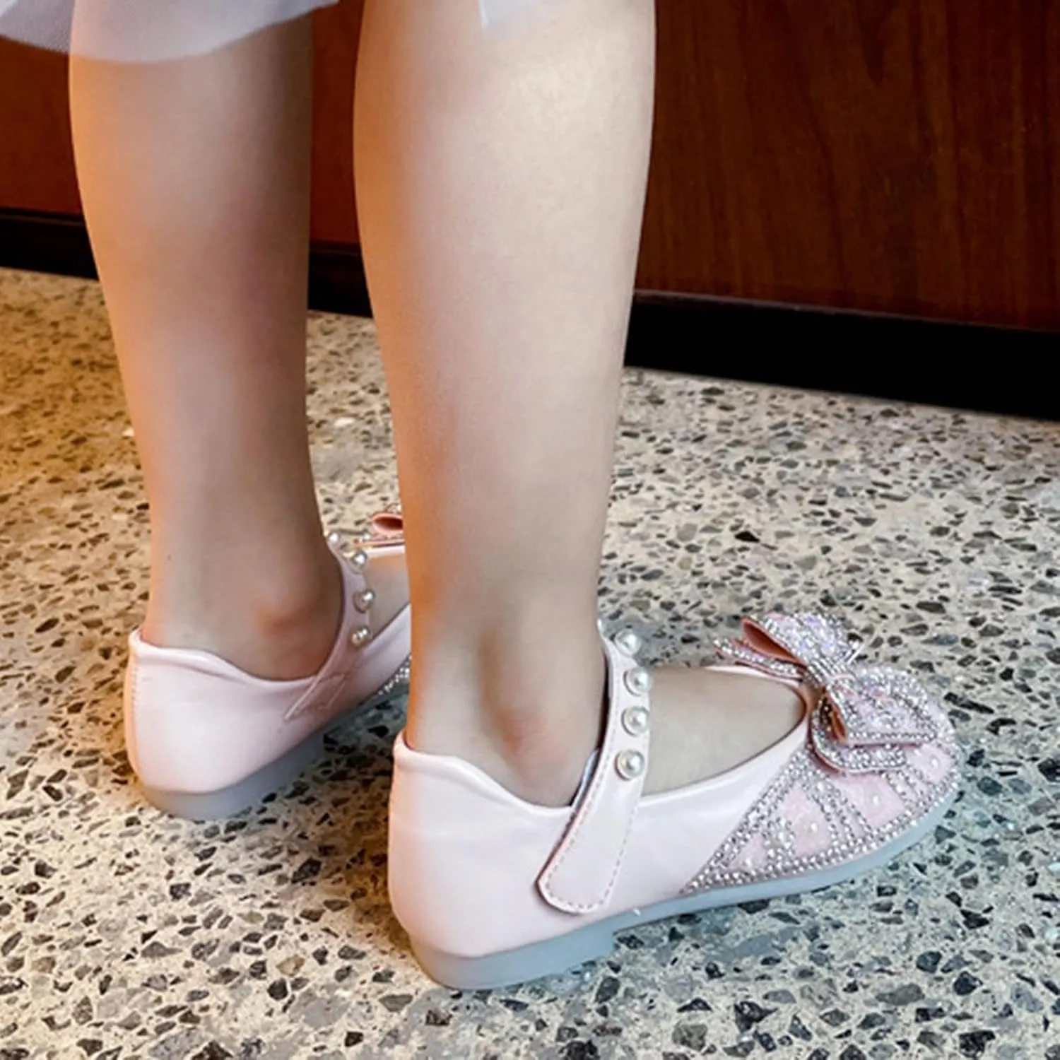 Girls Mary Jane Shoes Sparkl𝐞 Bow Pearl Sequins Ballet Flats for Wedding Party School Ankle Strap Slip On Sandals