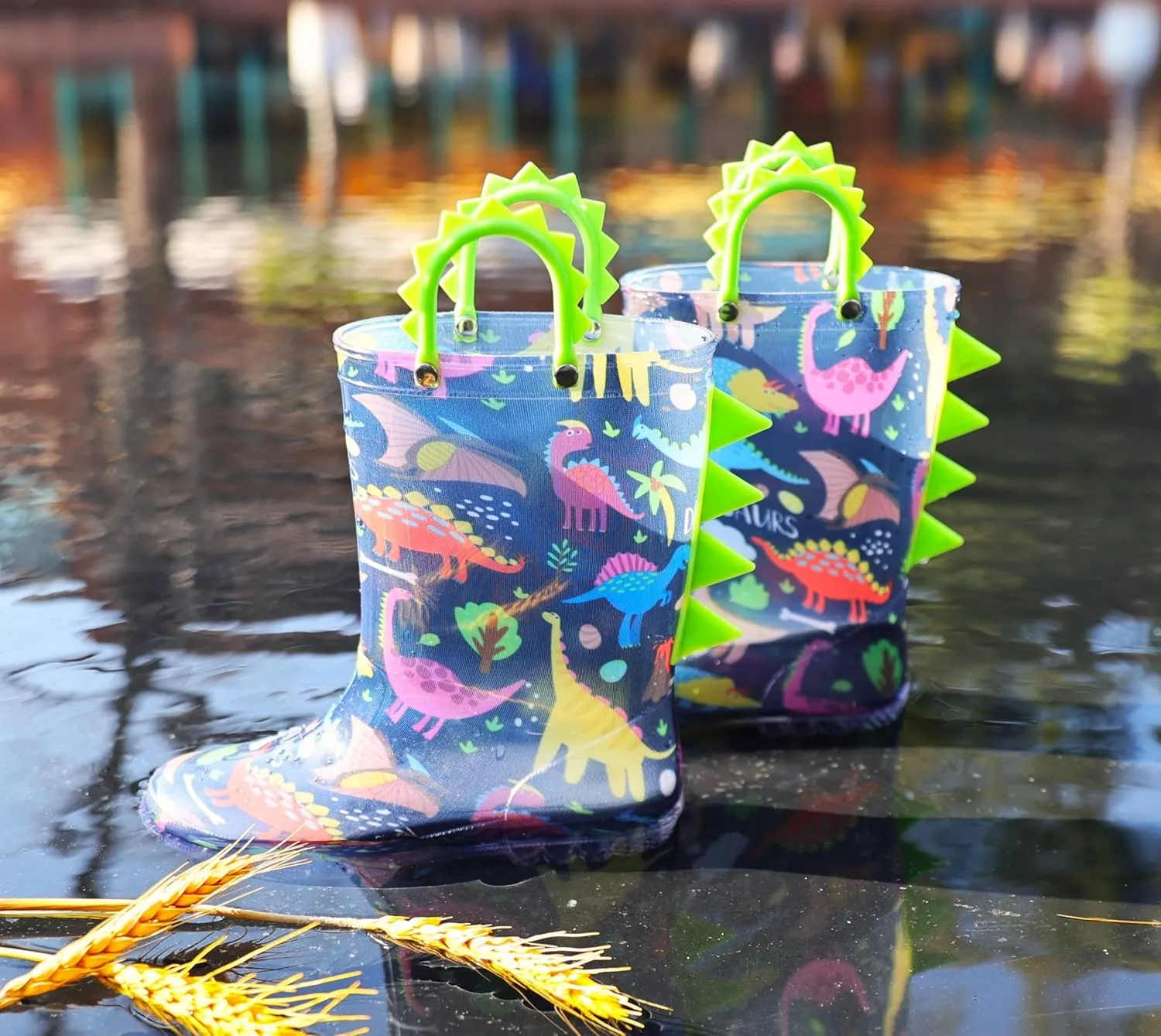 HugRain Toddler Boys Adorable Dinosaur Light Up Rain Boots
