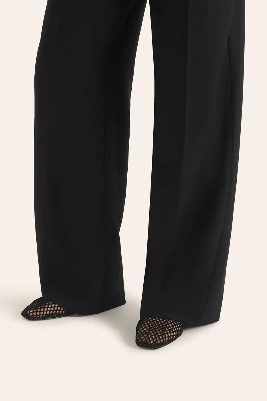 Lou Perforated Flat Black
