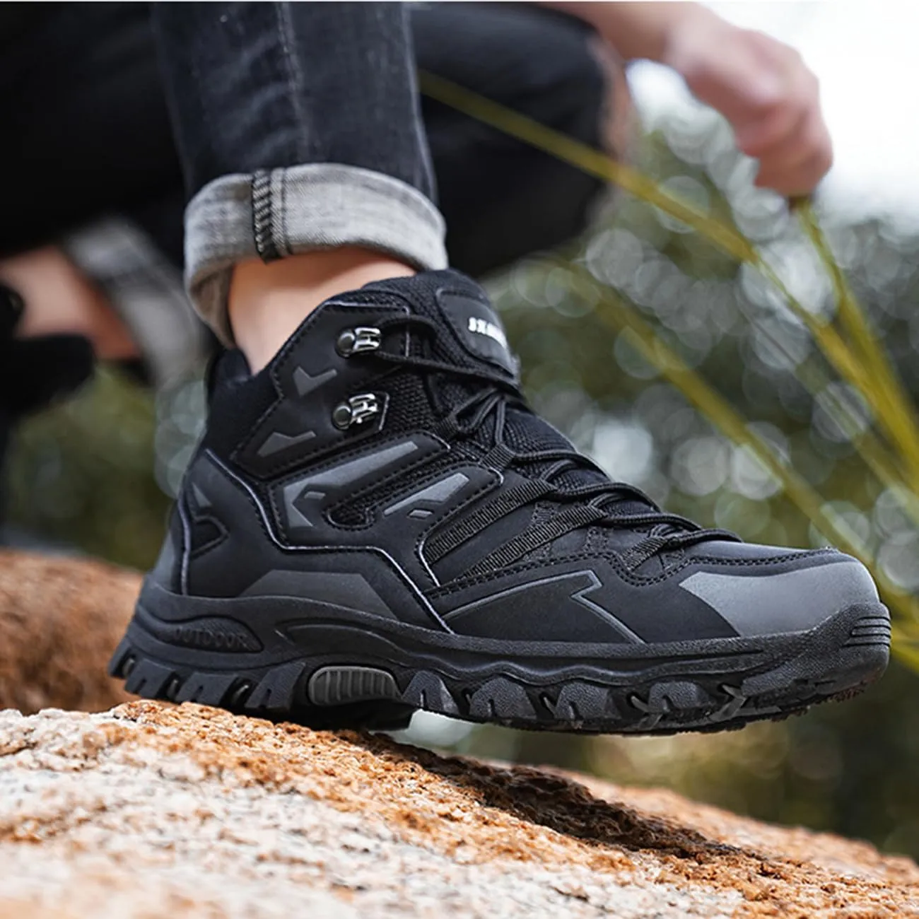 Men's Waterproof Hiking Boots High-Top Leather Non-Slip Outdoor Shoes for Mountain Trekking, Trail & Camping