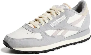 Reebok Unisex Classic Leather Sneakers Legacy, Chalk/Grey 3/Moonstone, 4.5 US Men