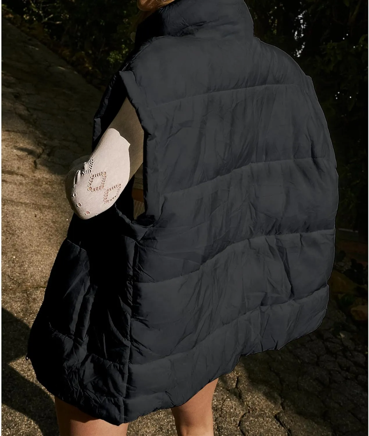 Songling Womens Oversized Puffer Vest Stand Collar Full Zip Sleeveless Bubble Puffer Vest Quilted Padded Warm Coat Outwear