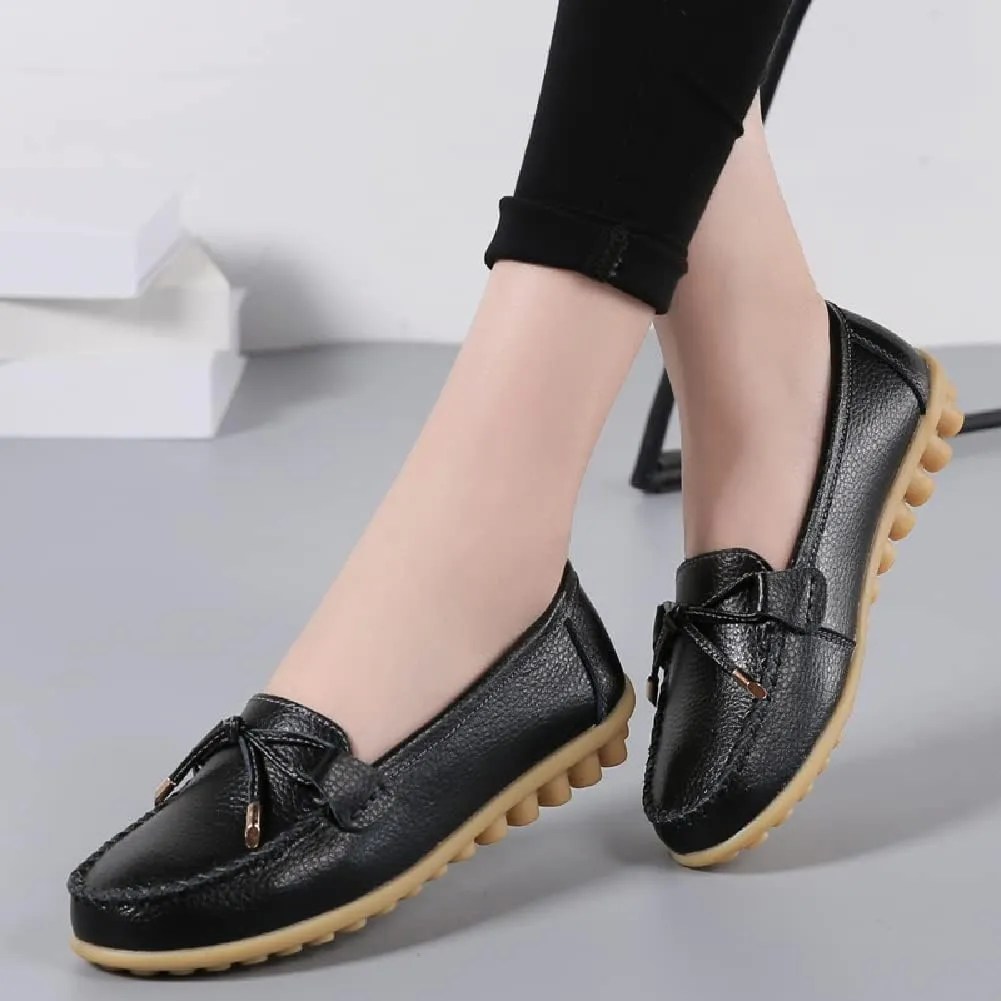 WERWAES Casual Womens Loafers Flat Classic Lace-up Round Toe Leather Slip-on Penny Loafers for Womens Comfortable Lightweight Driving Outdoor Moccasins Boat Flats Shoes