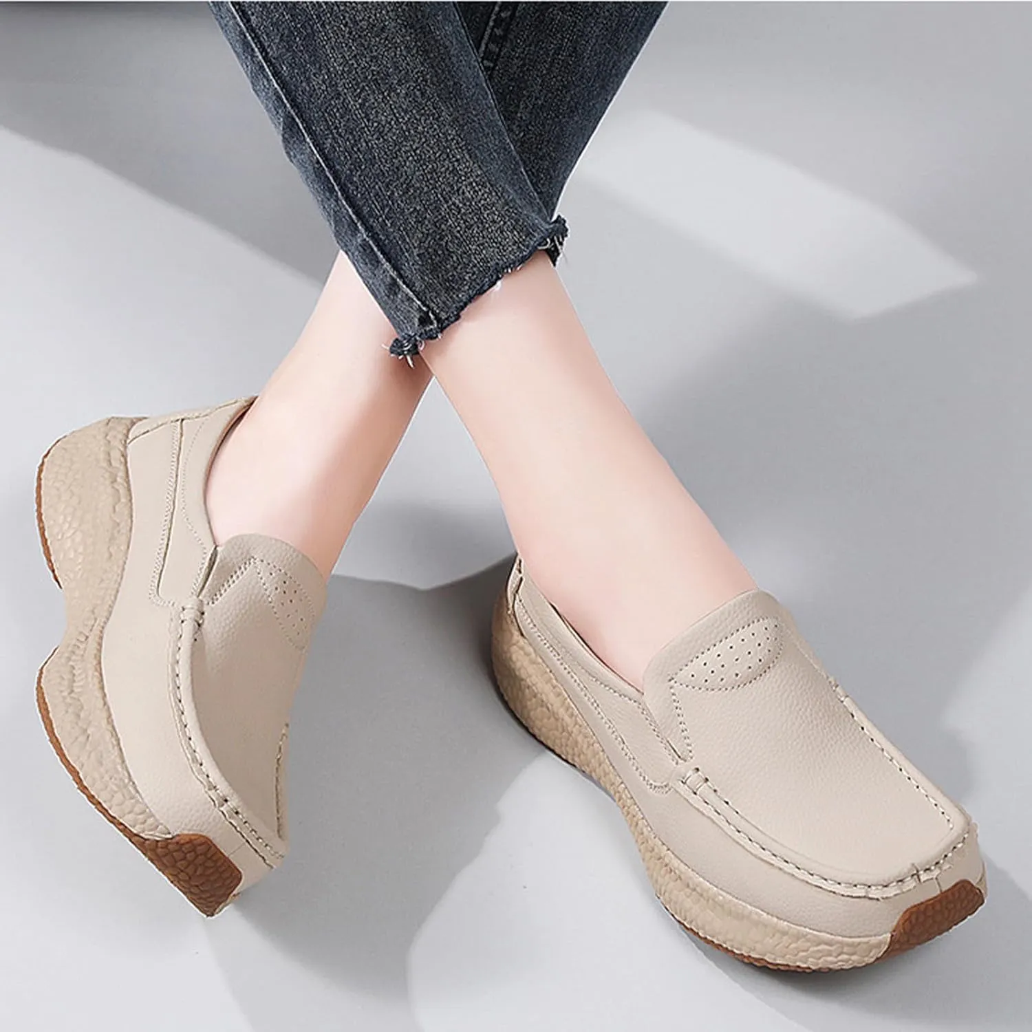 Women's Fashion Platform Wedge Loafers Comfortable Round Wide Toe Slip On Lightweight Soft Bottom Non-Slip Moccasin Loafers with Arch Support Walking Shoes