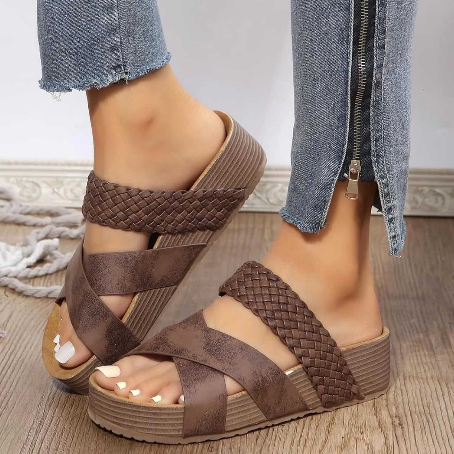 Womens Platform Sandals Open Toe Crisscross Band Upper Flatform Slide Sandal Summer Casual Slip On Walking Shoes